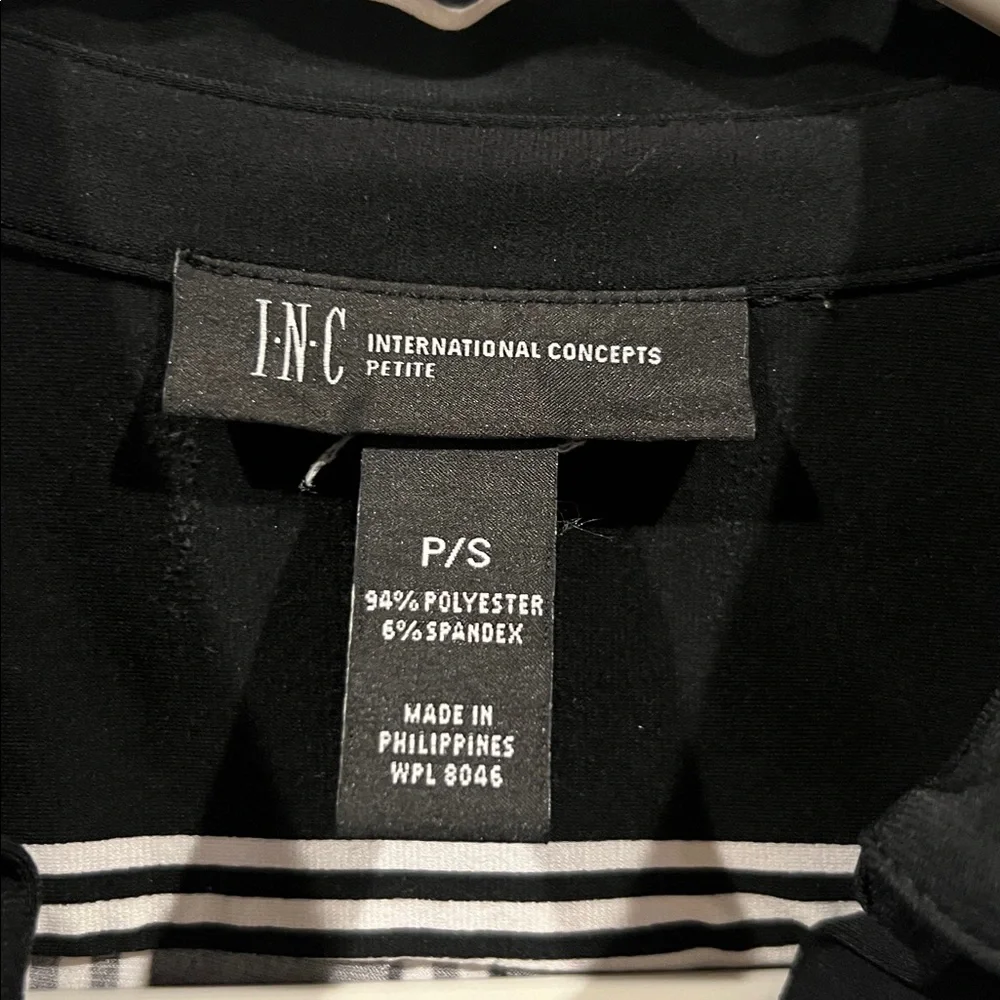 B&W Belted Shirt Dress with Pockets - Picture 5 of 8